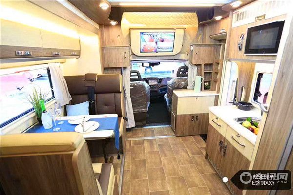新款进口依维柯C型房车 戴德E途MAX+双拓展国六PG游戏 PG电子 APP(图7)